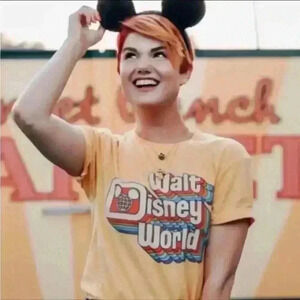 Disney limited edition 2019 retro parks tee